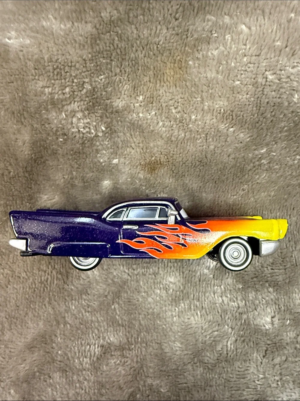 🏎️ Disney Pixar Cars Rare Greta 1:55 Diecast Purple With Flames On Hood & Side